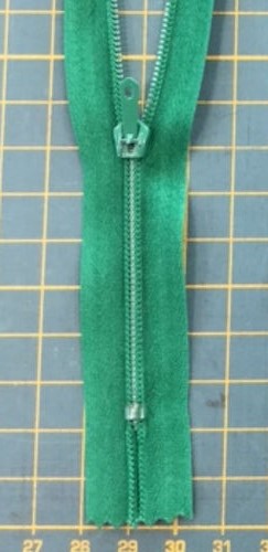 Cerniera lampo 3mm in nylon verde 20 cm - Un punto alla volta