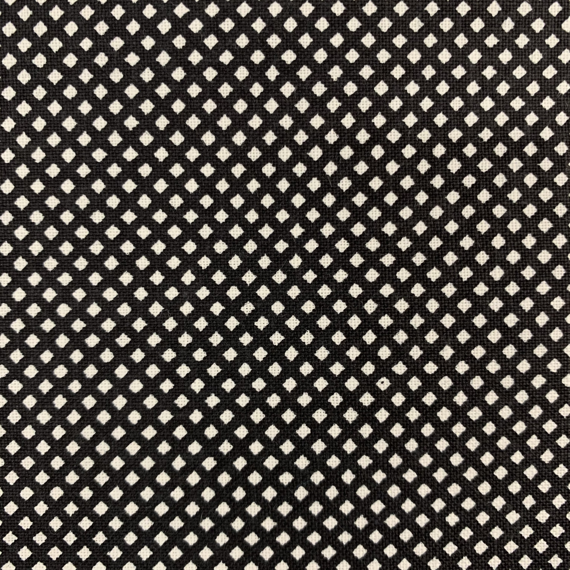 Tessuto nero con rombi bianchi h 160 cm, Tessuti